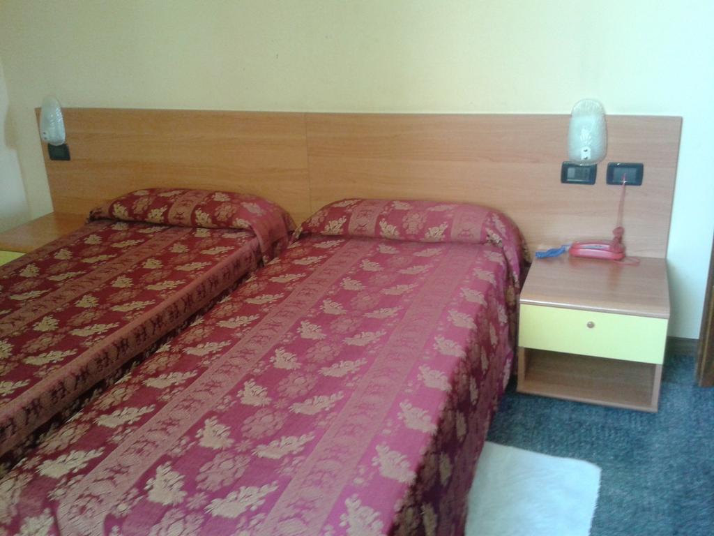 Hotel San Geminiano Modena Bilik gambar